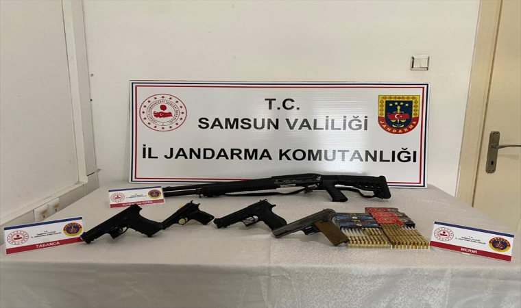 Samsun’da kaçak silah ticareti yaptıkları iddiasıyla 2 kişi yakalandı