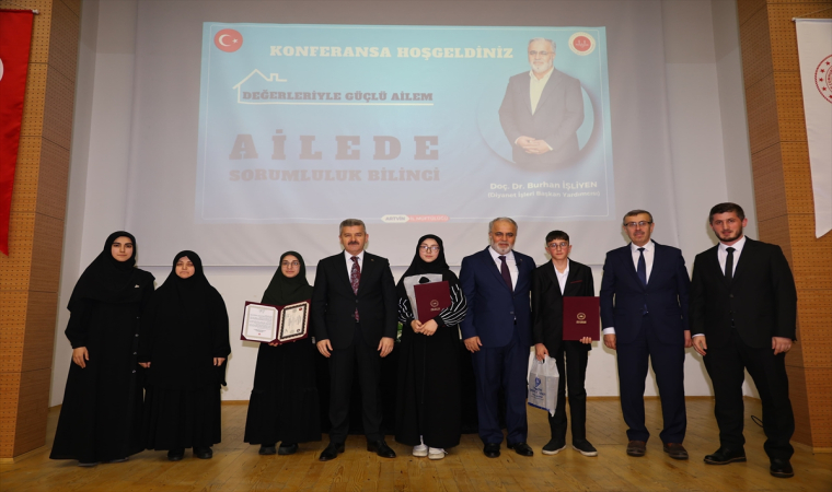 Diyanet İşleri Başkan Yardımcısı İşliyen, Artvin’de konferans verdi