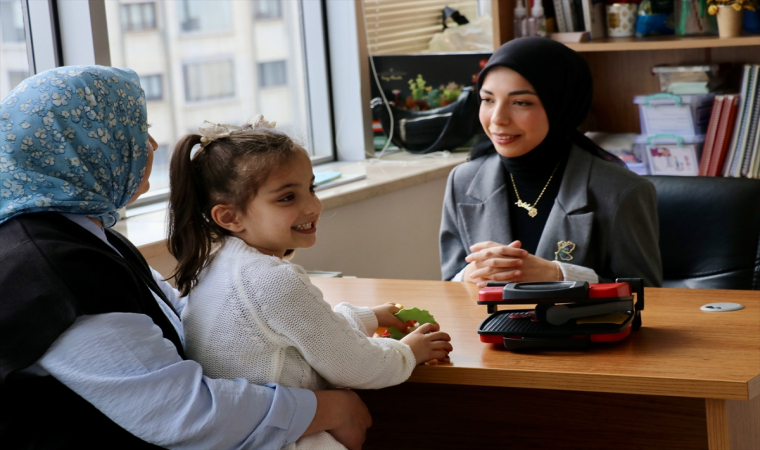 Erken teşhisle kekemeliği yendi