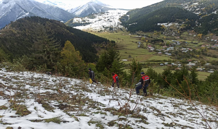 Artvin’de kaybolan inşaat işçisini arama çalışması sürüyor