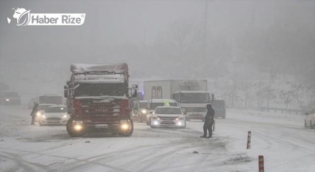 Denizli’de kar yağışı etkisini gösteriyor