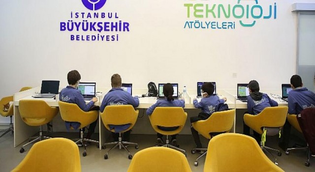 İBB Teknoloji Atölyeleri İlk Mezunlarını Verdi