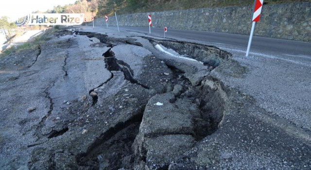 Kastamonu'da eriyen kar suyu heyelana neden oldu