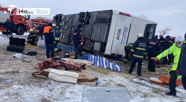 Tur otobüsü devrildi 5 kişi öldü, 26 kişi yaralandı