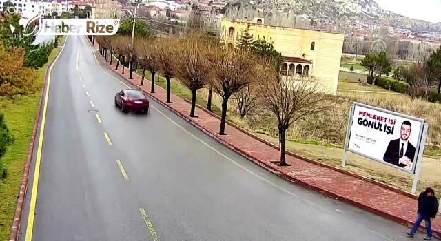 araçların yayalara çarpmasını güvenlik kamerası kaydetti