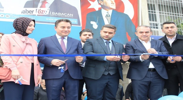 Babacan, Hatay'da partisinin ilçe başkanlığını açtı