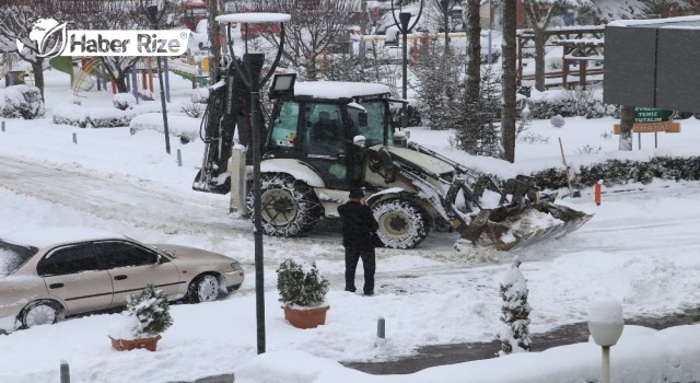 Havza'da kar yağışı etkili oluyor