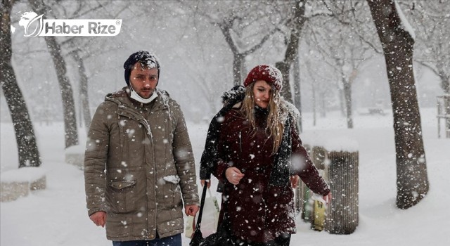 İstanbul'da kar yağışı aralıklarla devam ediyor