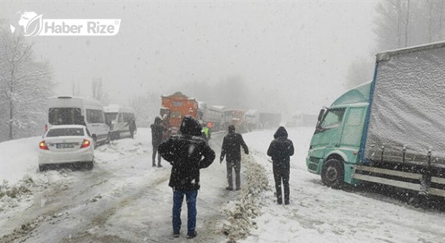 Kar Yağışı Hayatı Olumsuz Etkiledi