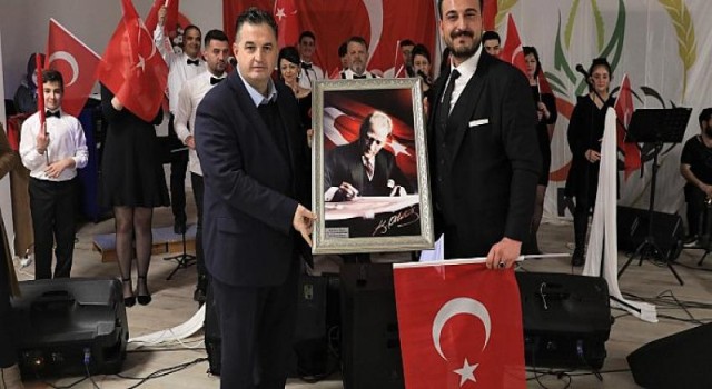 Kınık Belediye Korosundan Muhteşem Konser