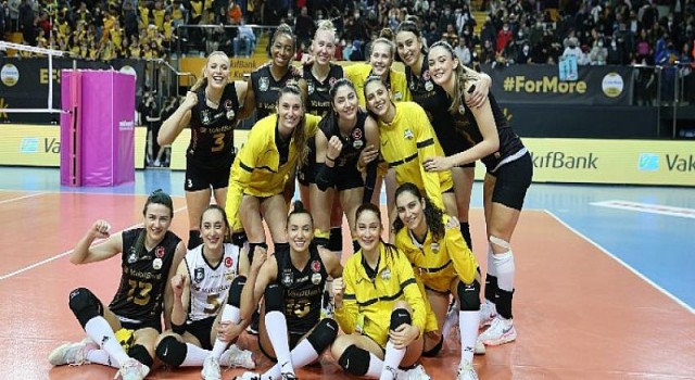 Lider VakıfBank kazanmaya devam ediyor