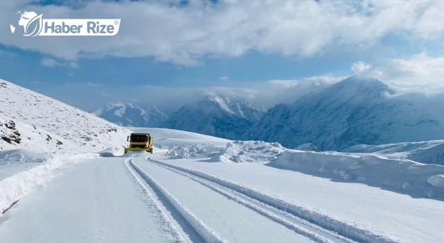 Van, Hakkari ve Bitlis'te 125 yerleşimin yolu kardan kapandı