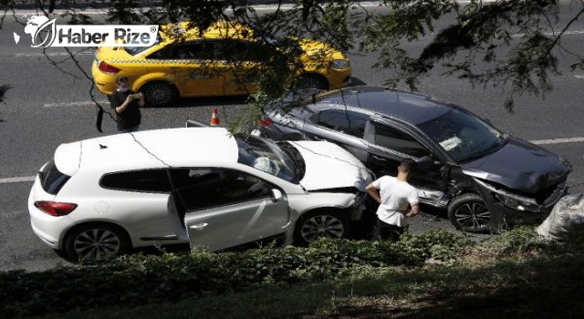 Zincirleme trafik kazasında yaralılar var