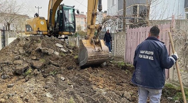 Yeniköy’de yollar yapılıyor