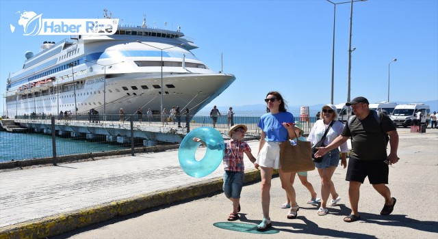 Astoria Grande Kruvaziyeri 320 Yolcusuyla İkinci Kez Sinop'a Geldi