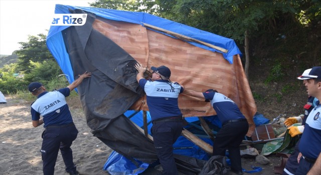 Ereğli'de Sahile Kurulan Çadır Ve Barakalar Kaldırıldı