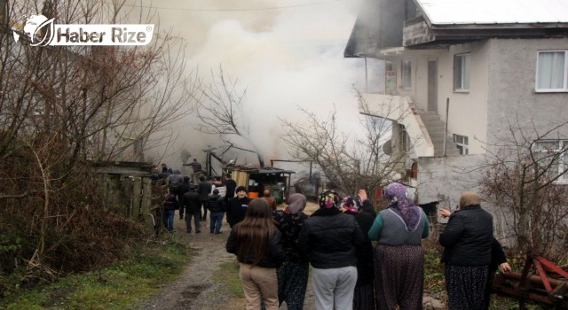 Evde çıkan yangında elbisesi tutuşan kadın öldü