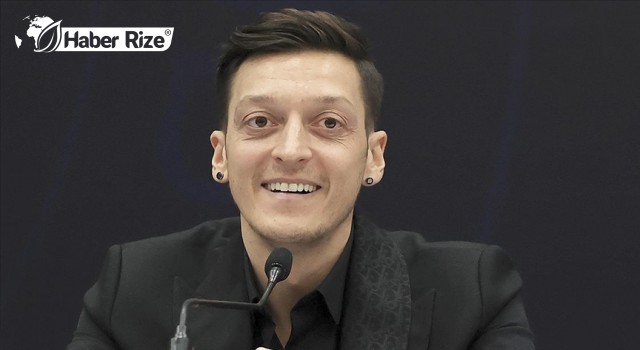 Mesut Özil, Medipol Başakşehir'de