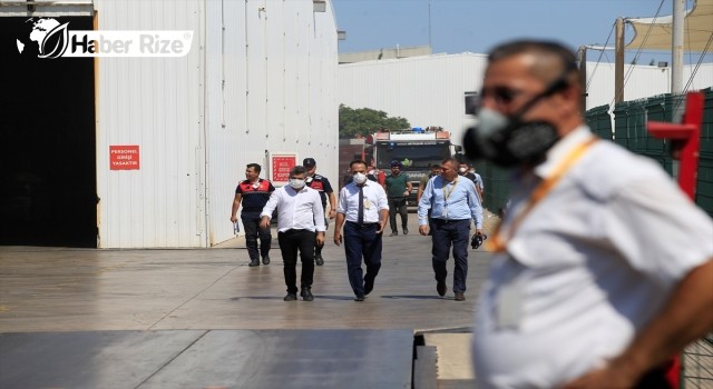 Plastik inşaat malzemeleri üretilen fabrikada çıkan yangın söndürüldü