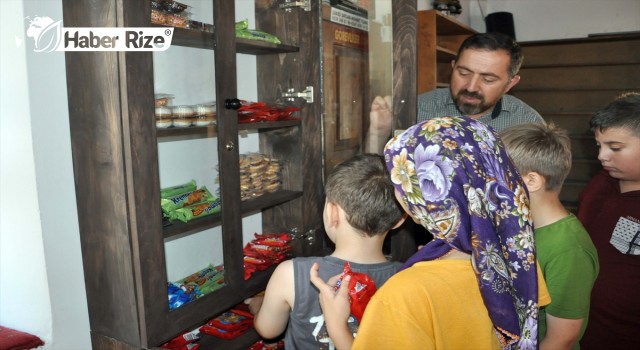 Ünye'de Camiye Gelen Çocuklar İçin İkramlık Standı Kuruldu