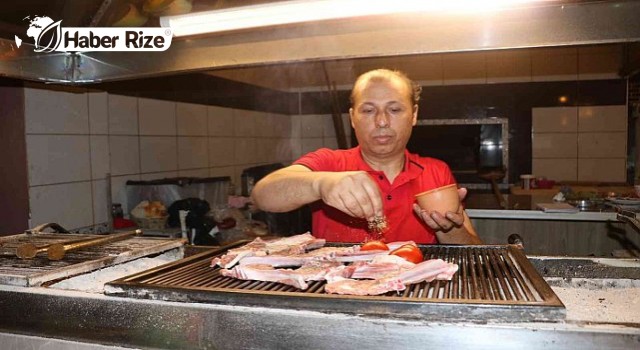 Aşçının minibüsü ve yemek takımları çalındı