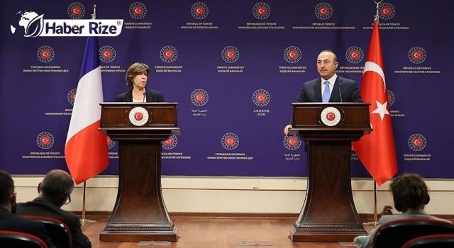 Bakan Çavuşoğlu: ”Macron’un Türkiye ile ilgili açıklamaları talihsiz”