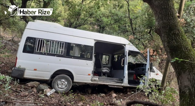 Devrilen öğrenci servisinin sürücüsü öldü