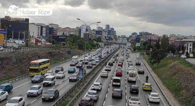 İstanbul'da haftanın ilk gününde trafik yoğunluğu yüzde 58