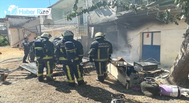 Müstakil evde çıkan yangın hasara yol açtı