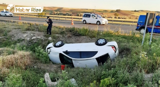 Şarampole devrilen otomobildeki 6 kişi yaralandı