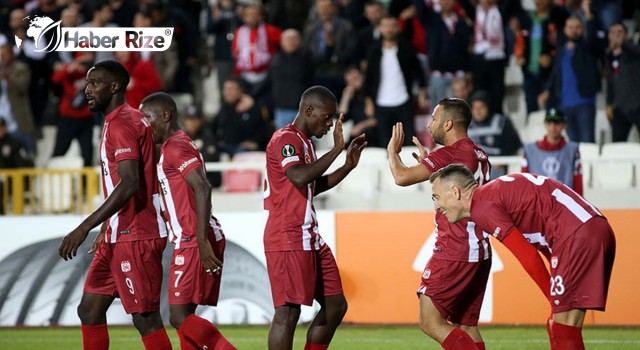 Sivasspor Konferans Ligi'ne 1 puanla başladı