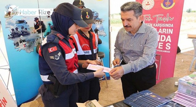 Vatandaşlar dolandırıcılık ve kadına şiddetle mücadele konularında bilgilendirildi