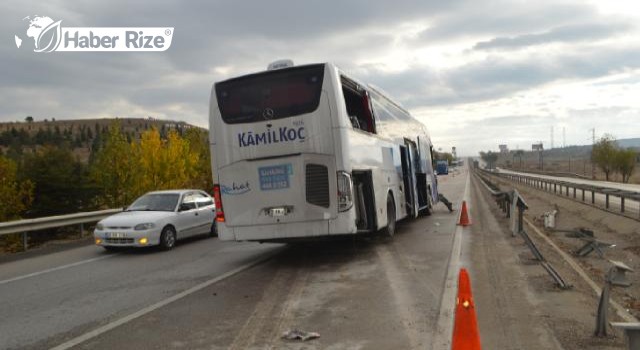 2 tır ile yolcu otobüsü kazası: 2 kişi yaralandı