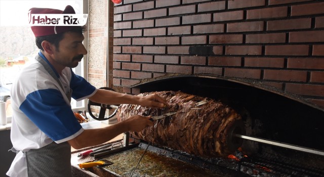 Erzurum ve Artvin'in paylaşamadığı lezzet: "Cağ kebabı"