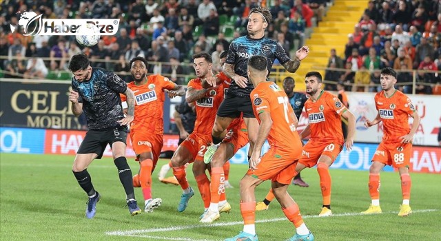 Alanyaspor-Adana Demirspor maçında gol yok