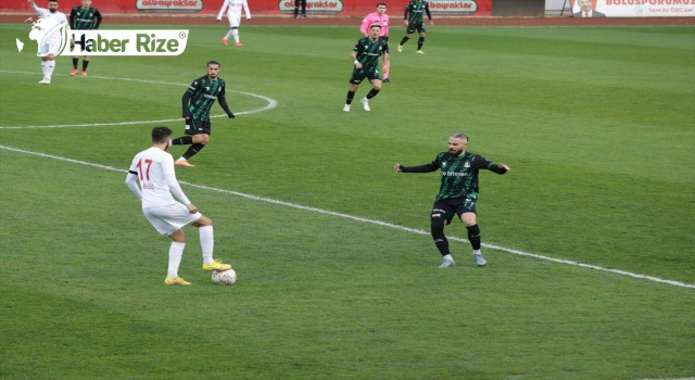 Boluspor, sahasında konuk ettiği Sakaryaspor'u 1-0 yendi