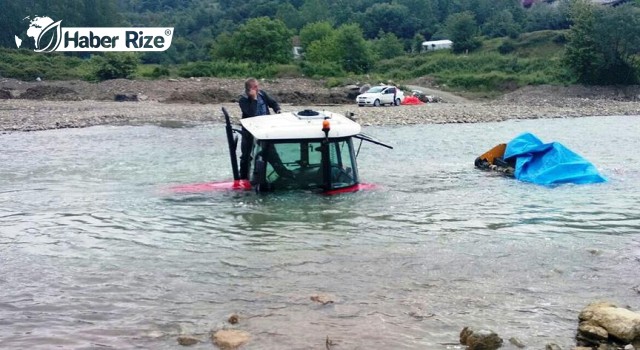 Irmakta mahsur kalan kişi kurtarıldı