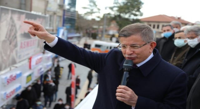 Davutoğlu: “Sizin iktidarınız dağılacak ama bu masa dağılmayacak”