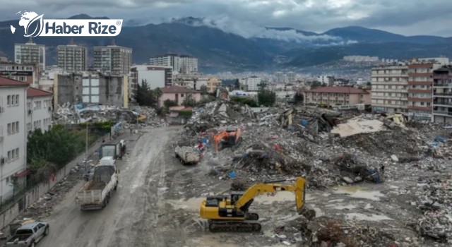 Depremin 50. gününde enkazdan cenaze çıkarıldı