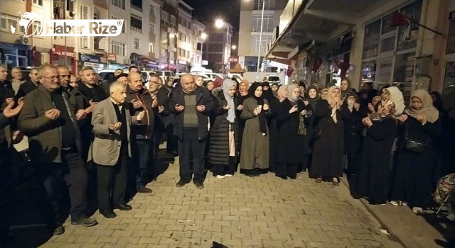 Gerze’de vatandaşlar umreye uğurlandı