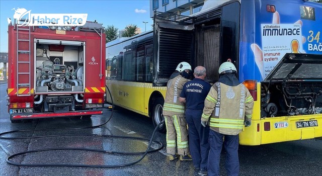 Kadıköy'de İETT Otobüsünde Çıkan Yangın Söndürüldü