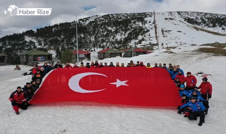 Zigana Dağı’nda çığda arama kurtarma tatbikatı yapıldı