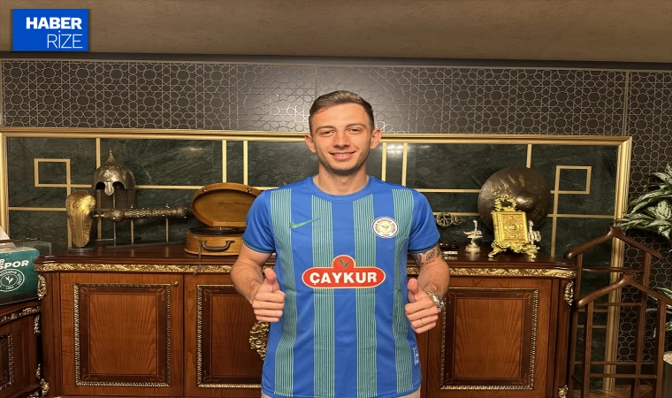 Çaykur Rizespor, Yunan futbolcu Giannis Papanikolaou'yu transfer etti