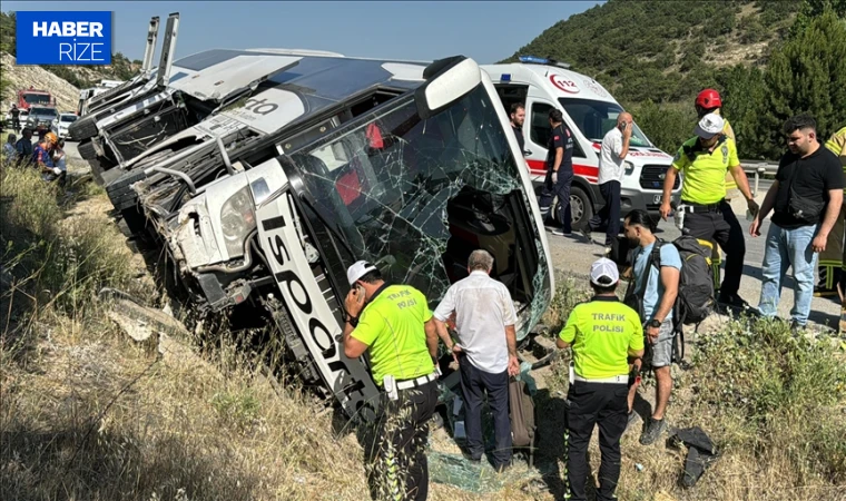 Denetimde taktırılan emniyet kemeri devrilen otobüsteki 23 kişiyi hayata bağladı