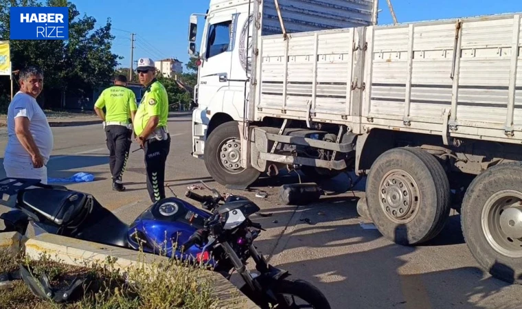 Kırıkkale'de kamyonla çarpışan motosikletteki 2 kişi ağır yaralandı