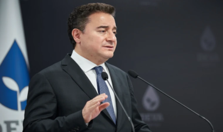 Babacan: Bu ülkenin potansiyeline de, demokrasiye inancımız da tam