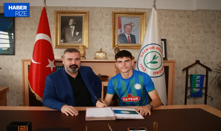 Çaykur Rizespor'da yeni transfer Muhamed Buljubasic için imza töreni düzenlendi