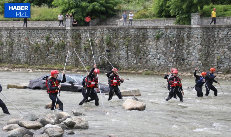 Rize'de 250 personelin katılımıyla sel ve heyelan tatbikatları gerçekleştirildi