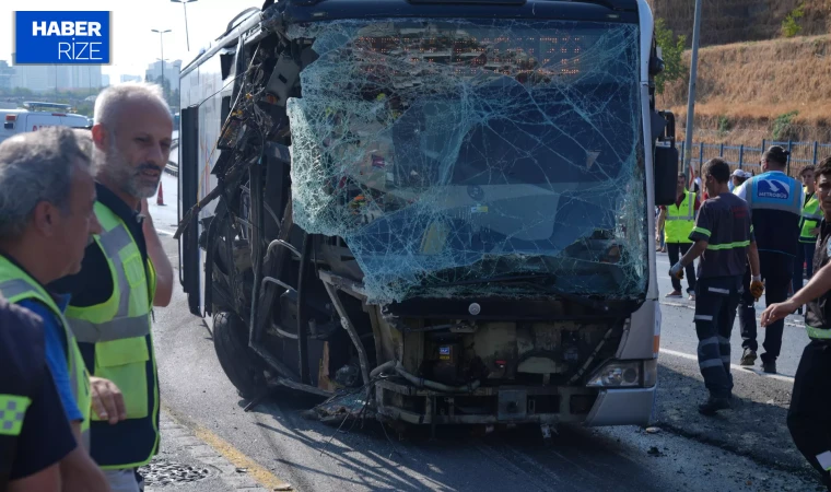 Küçükçekmece Sefaköy'de metrobüs kazası: 3'ü ağır 10 kişi yaralandı