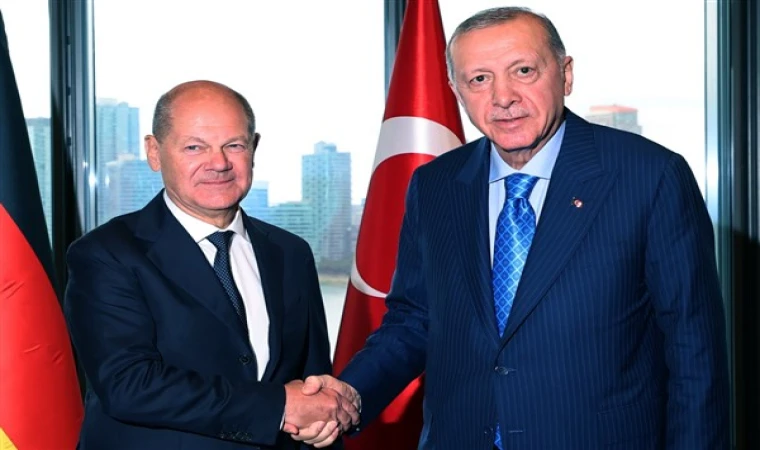 Cumhurbaşkanı Erdoğan, Almanya Başbakanı Scholz ile bir araya geldi